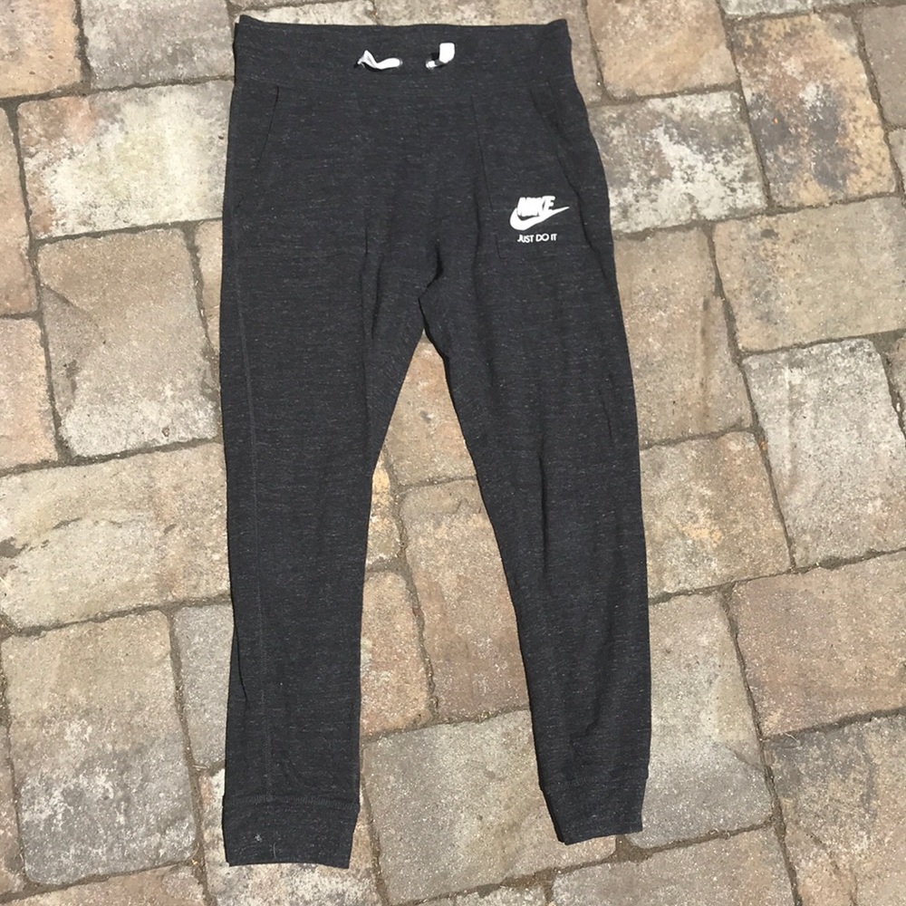Nike dark grey sweatpants